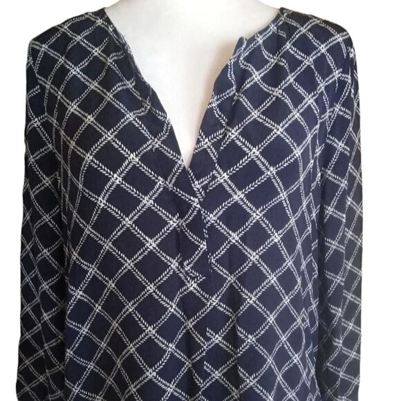 Joie Navy & White Grid Print 100% Silk Pop Over Semi Sheer Blouse Top Size Small - Picture 5 of 10